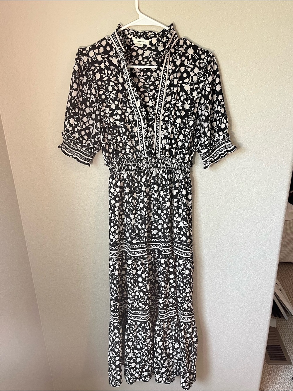 Max Studio M Black White Floral Tiered Maxi Dress Smocked Boho Prairie Modest